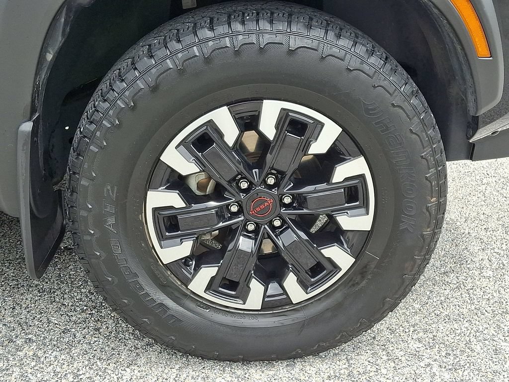 Used 2024 Nissan Frontier PRO-4X w/ Technology Package AWD/4WD image 11