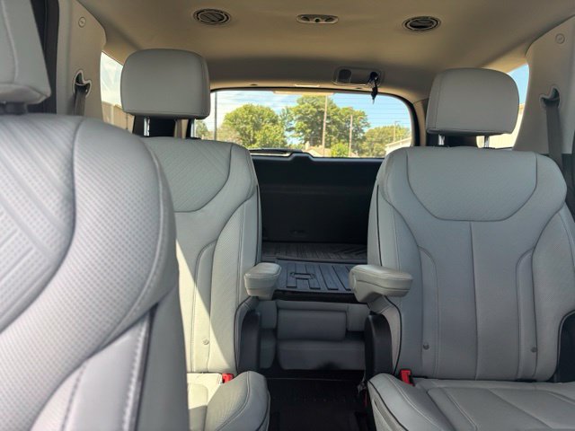 Used 2025 Hyundai Palisade SEL FWD image 15