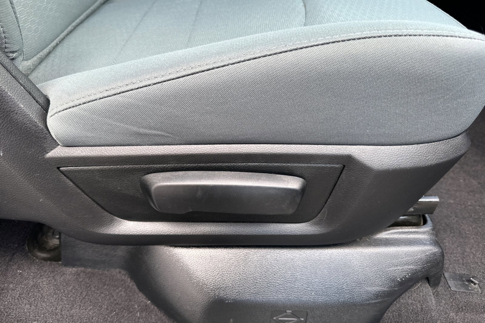 Used 2017 RAM 1500 Express image 20