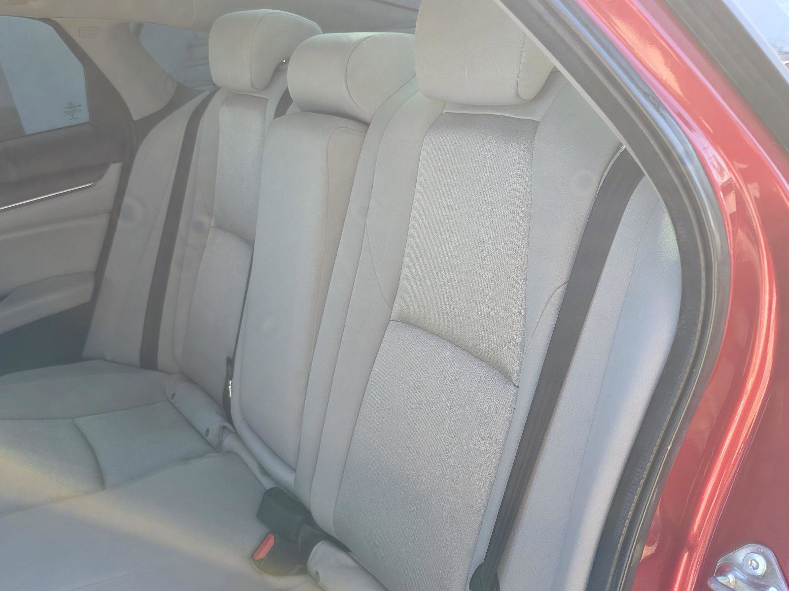 Used 2018 Honda Accord EX image 34