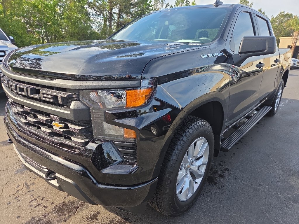 Used 2026 Chevrolet Silverado 1500 Custom image 1