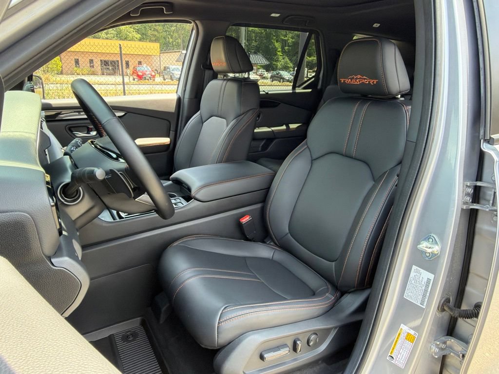 Certified 2025 Honda Pilot TrailSport image 20