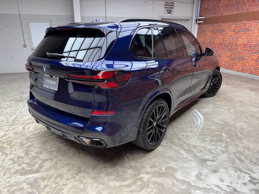 Used 2026 BMW X5 xDrive40i w/ M Sport Package AWD/4WD image 5