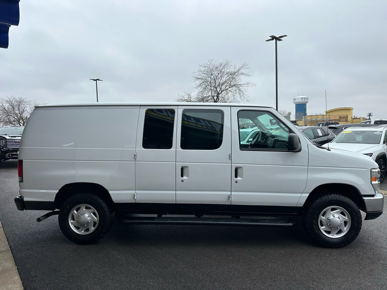 Used 2011 Ford E-250 and Econoline 250 w/ PWR Group image 8