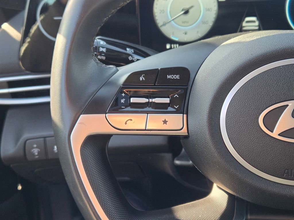 Used 2024 Hyundai Elantra SEL w/ Convenience Package image 39