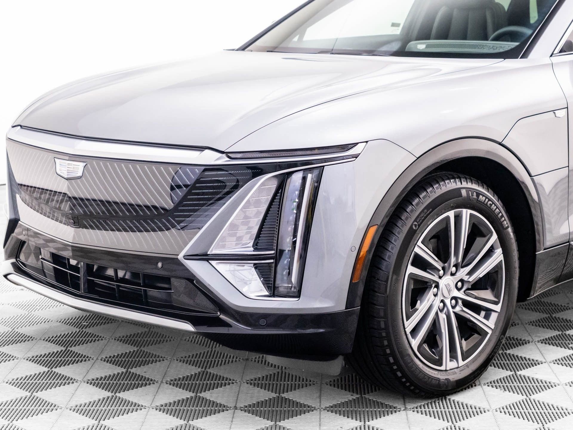 New 2026 Cadillac Lyriq Luxury RWD image 37