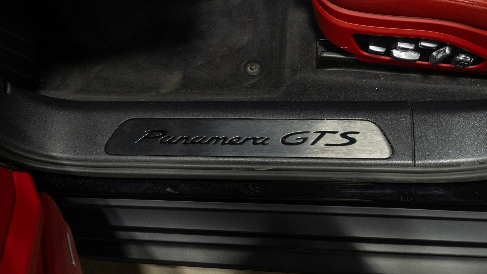 Used 2020 Porsche Panamera GTS image 46