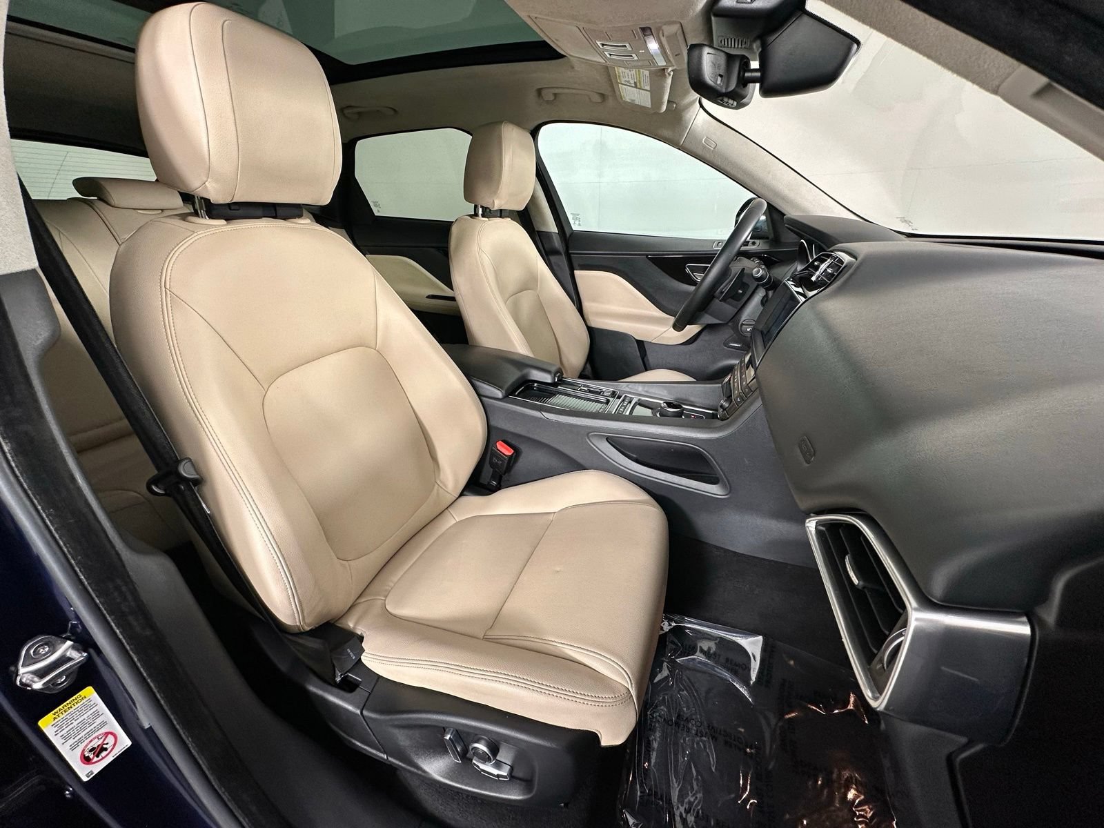 Used 2020 Jaguar F-PACE Premium AWD/4WD image 6