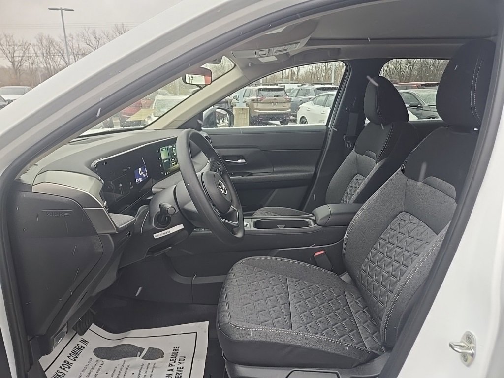 New 2026 Nissan Kicks SV image 9