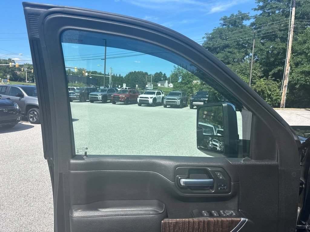 Used 2023 GMC Sierra 2500 Denali w/ Denali Ultimate Package AWD/4WD image 26