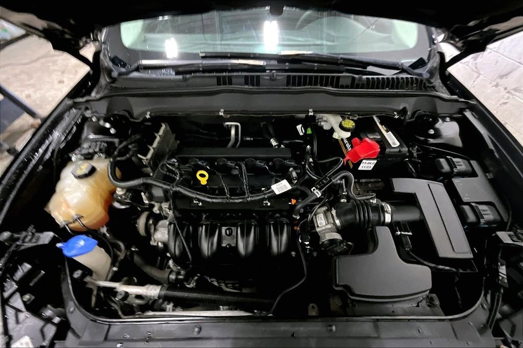 Used 2016 Ford Fusion SE image 28