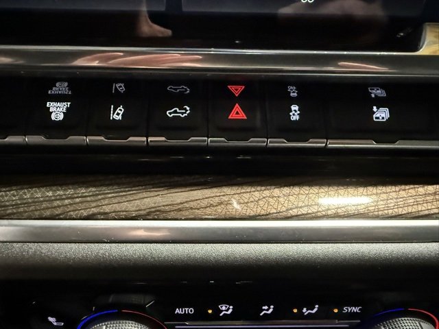 Used 2025 Chevrolet Silverado 2500 LT w/ Convenience Package image 20