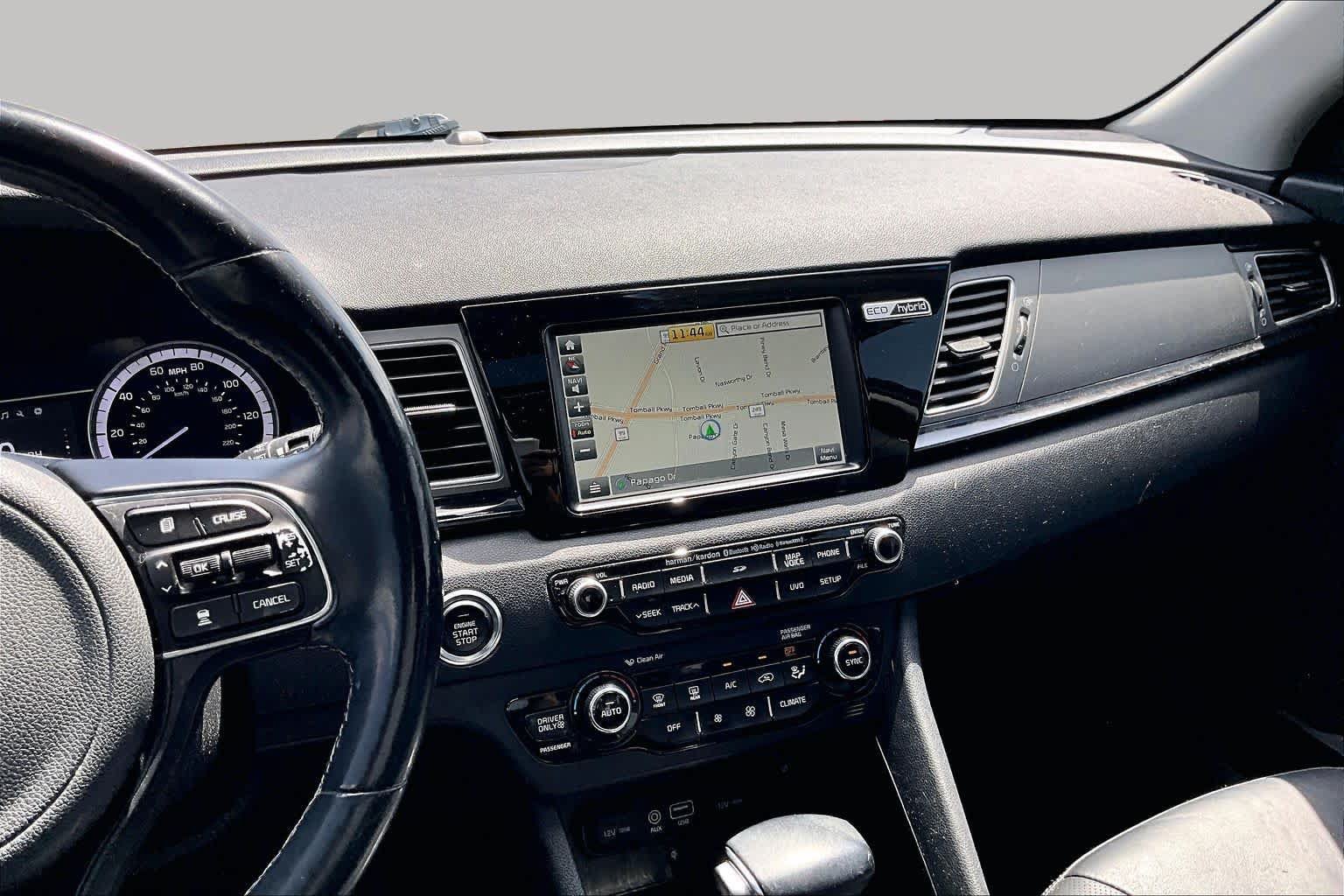 Used 2018 Kia Niro Touring FWD image 7