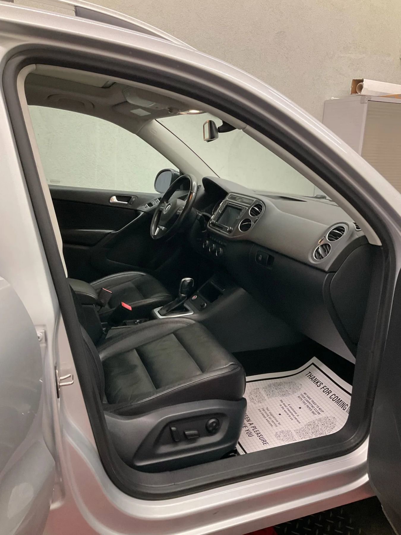 Used 2017 Volkswagen Tiguan Sport image 13