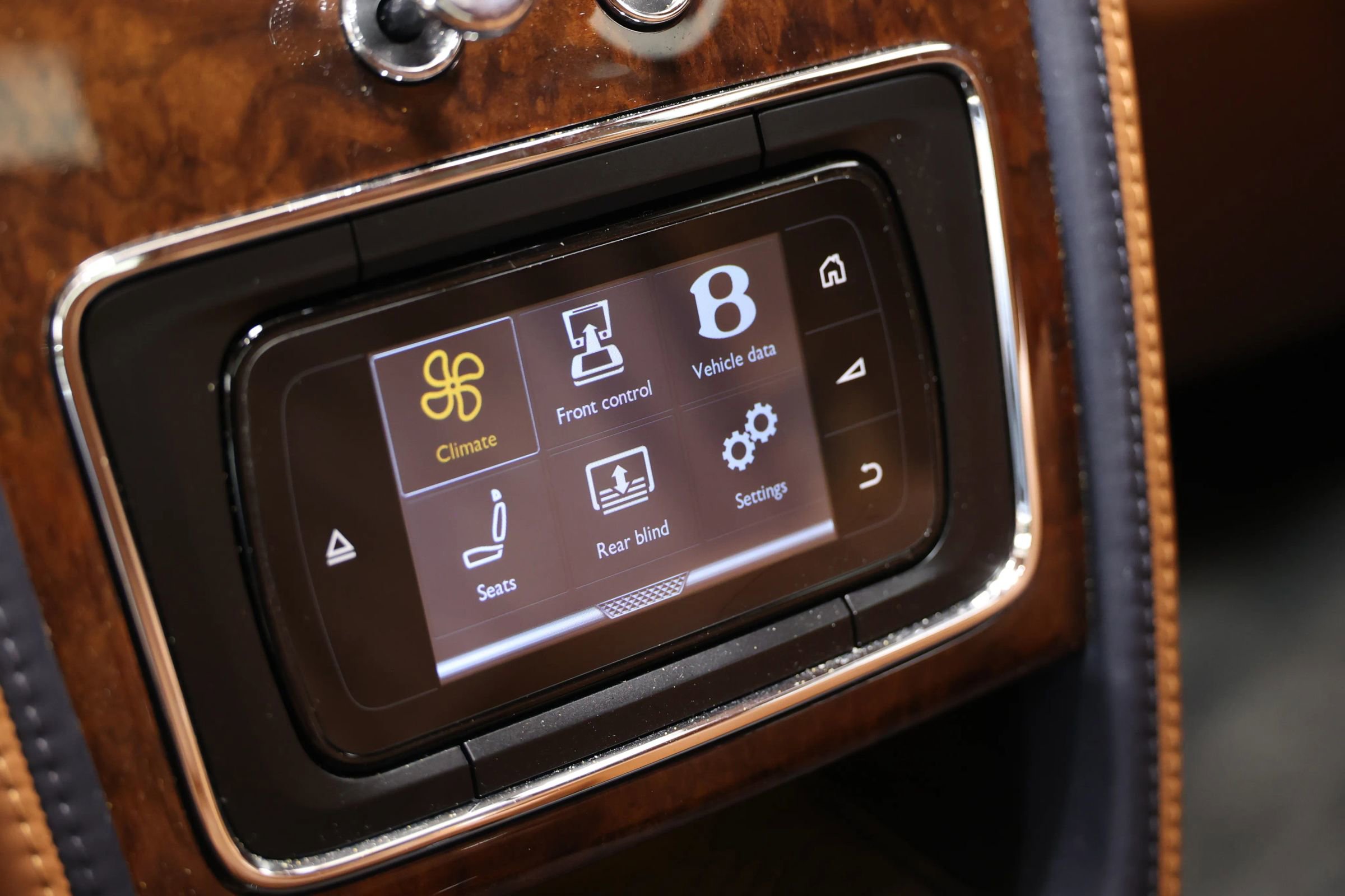 Used 2014 Bentley Flying Spur W12 image 51