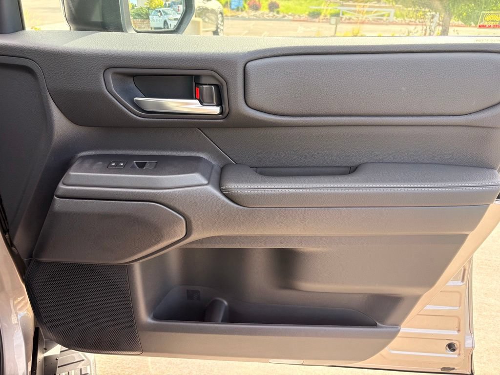 Used 2027 Toyota Land Cruiser AWD/4WD image 31
