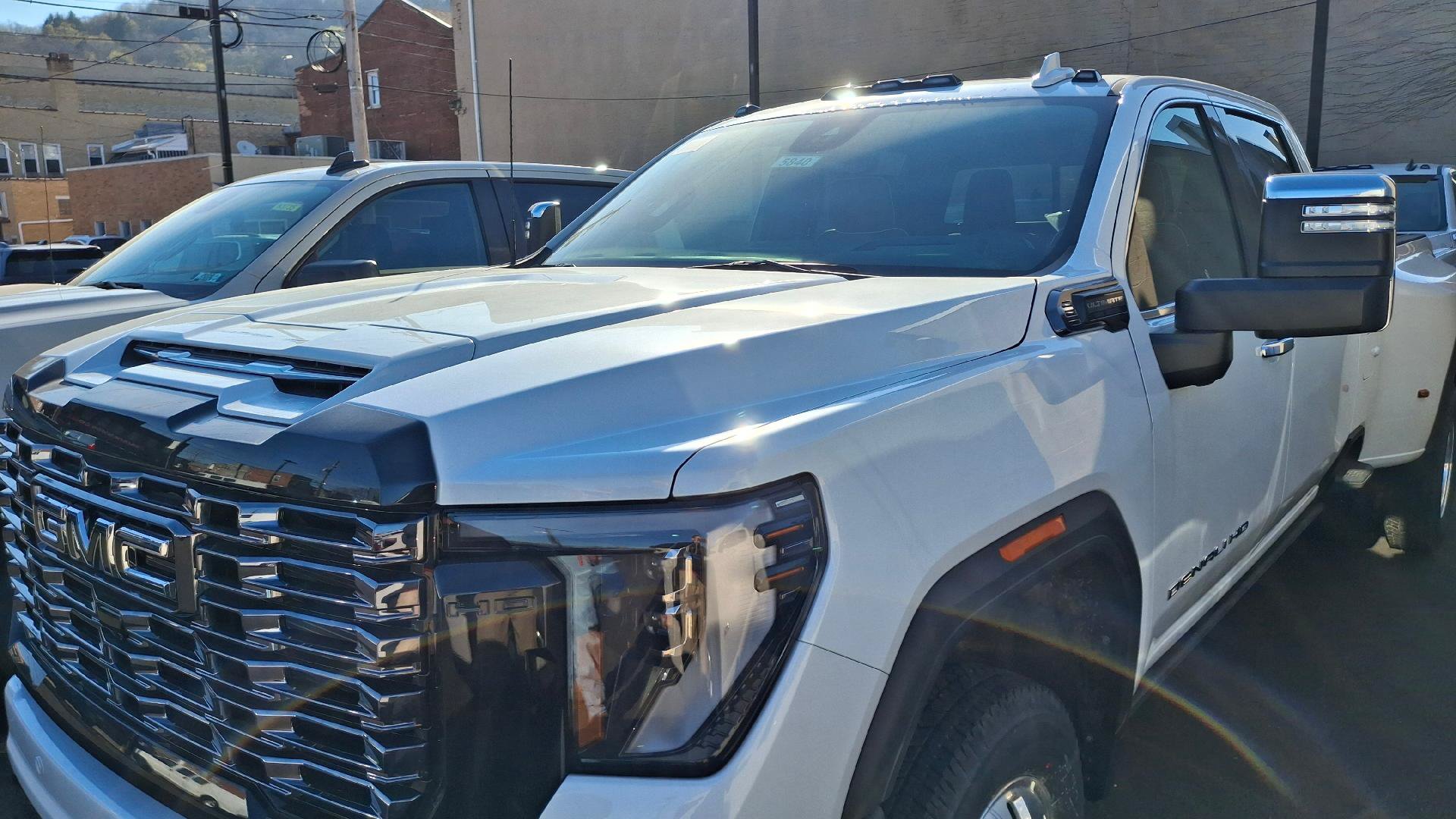 New 2026 GMC Sierra 3500 Denali Ultimate AWD/4WD image 3