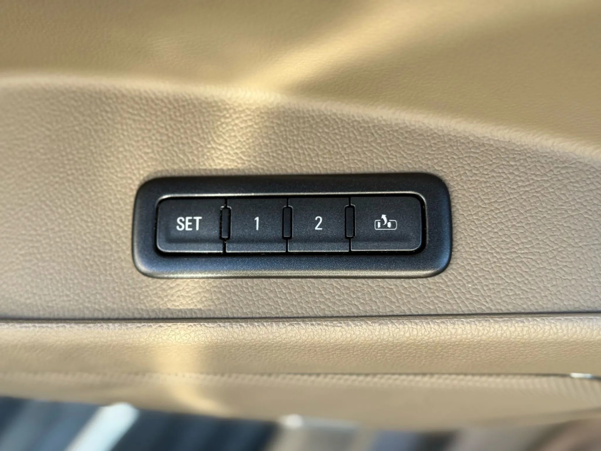 Used 2017 Chevrolet Suburban Premier image 48