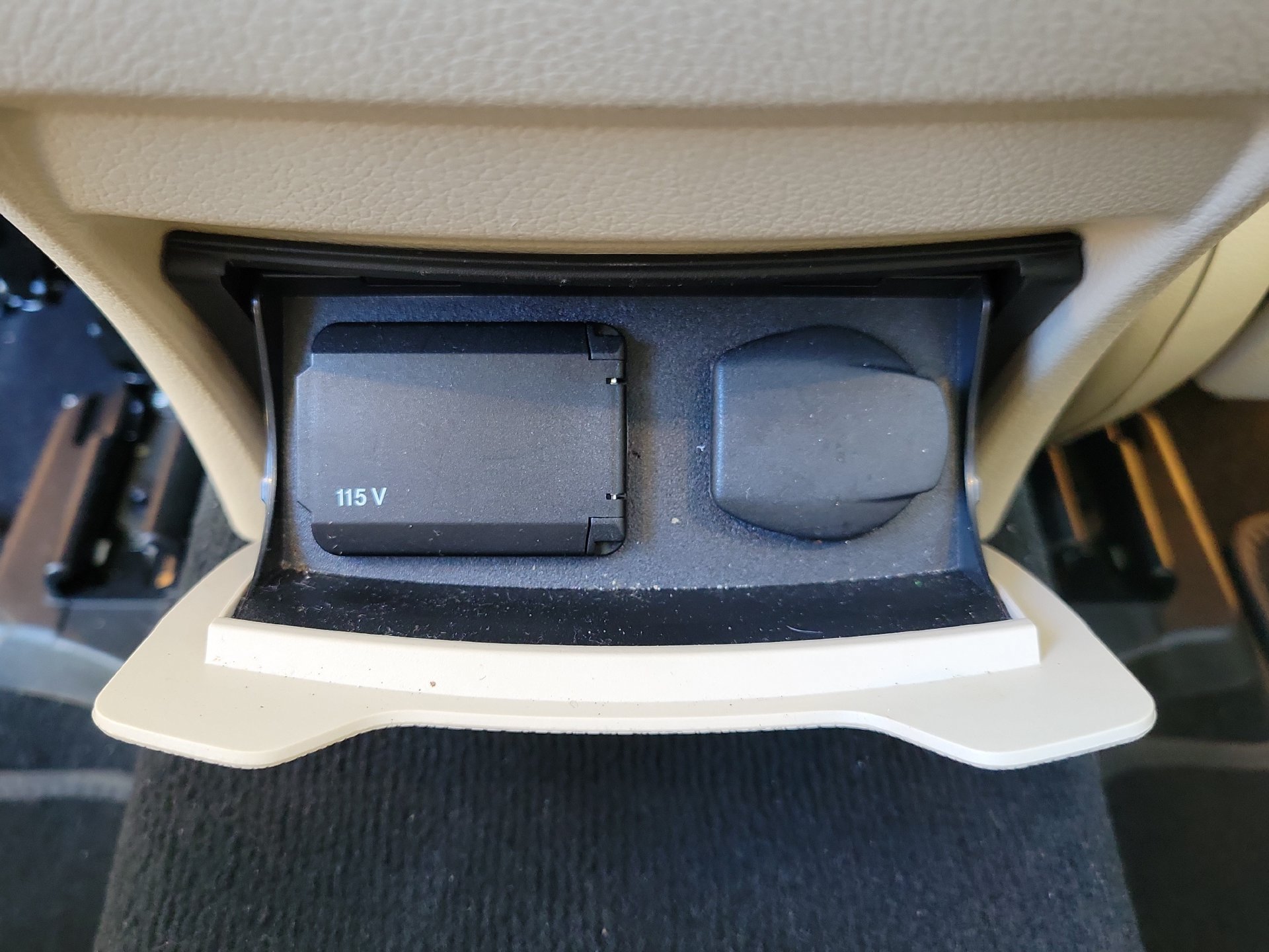 Used 2021 Mercedes-Benz GLC 300 w/ Premium Package image 25