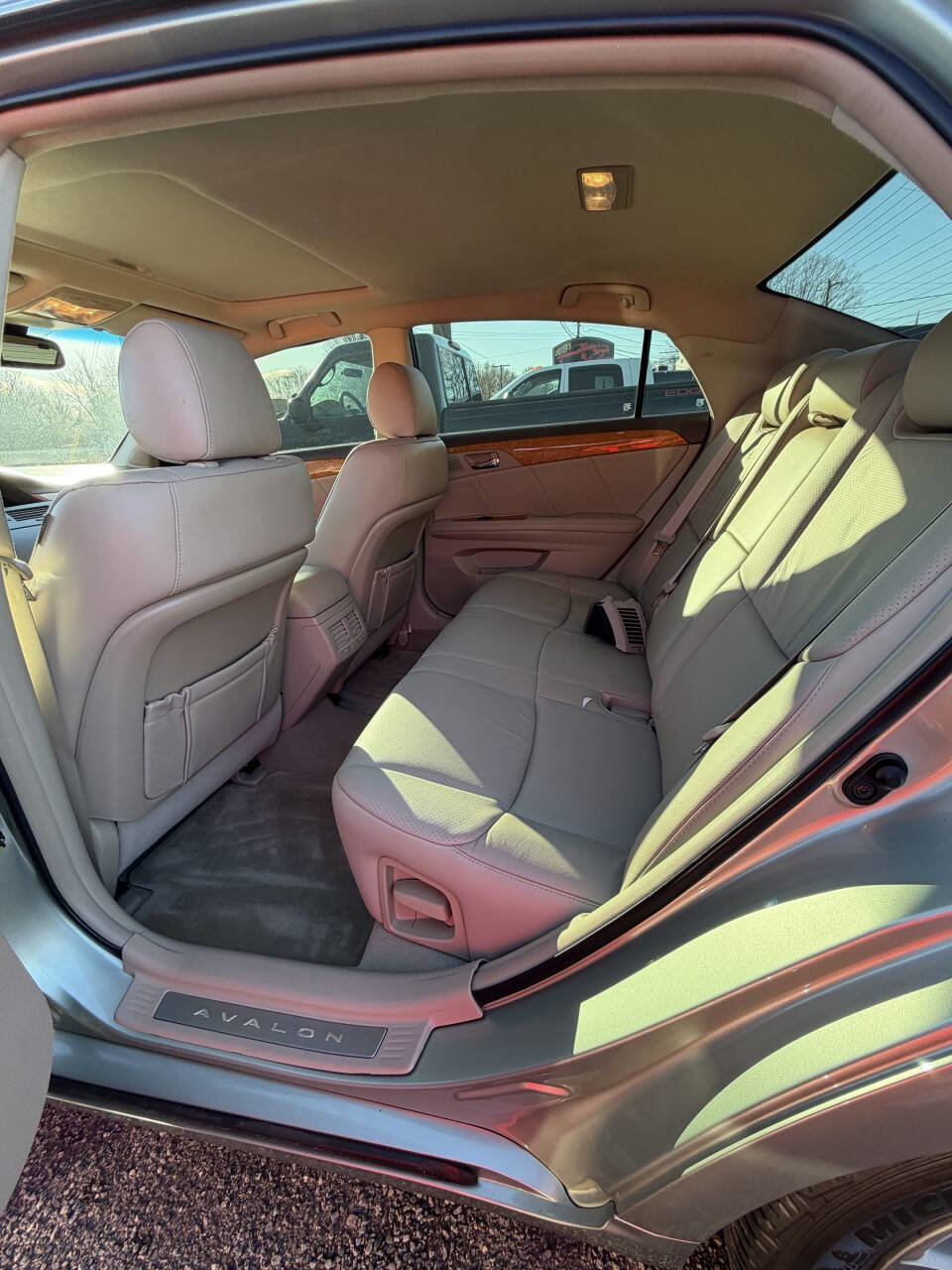 Used 2007 Toyota Avalon Limited FWD image 6