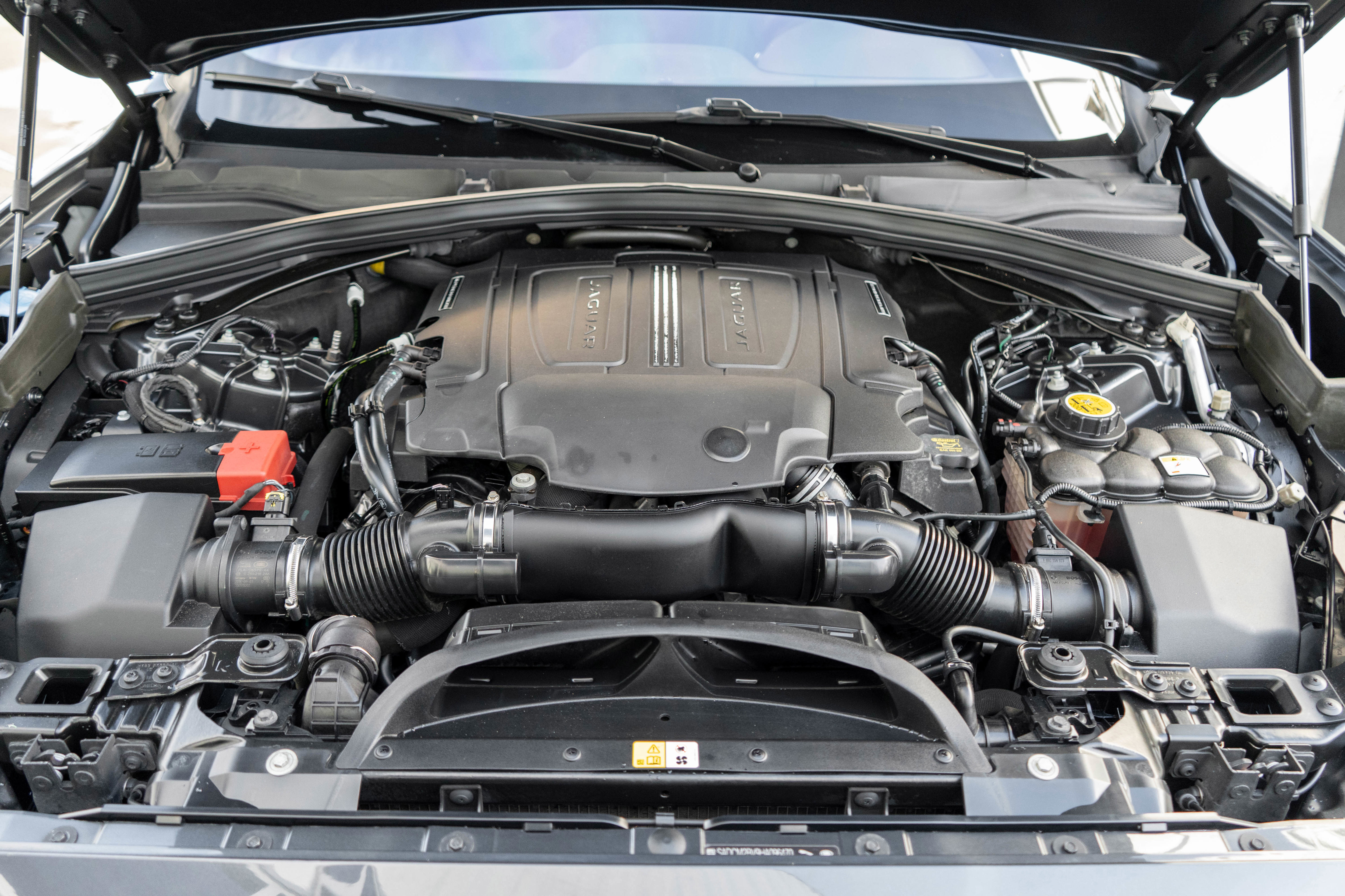 Used 2017 Jaguar F-PACE S image 36