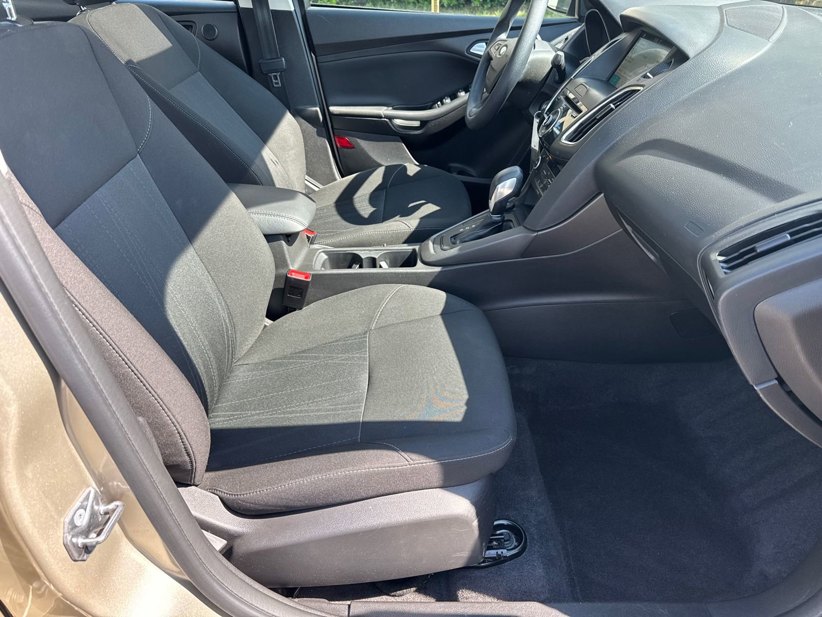 Used 2018 Ford Focus SEL FWD image 13