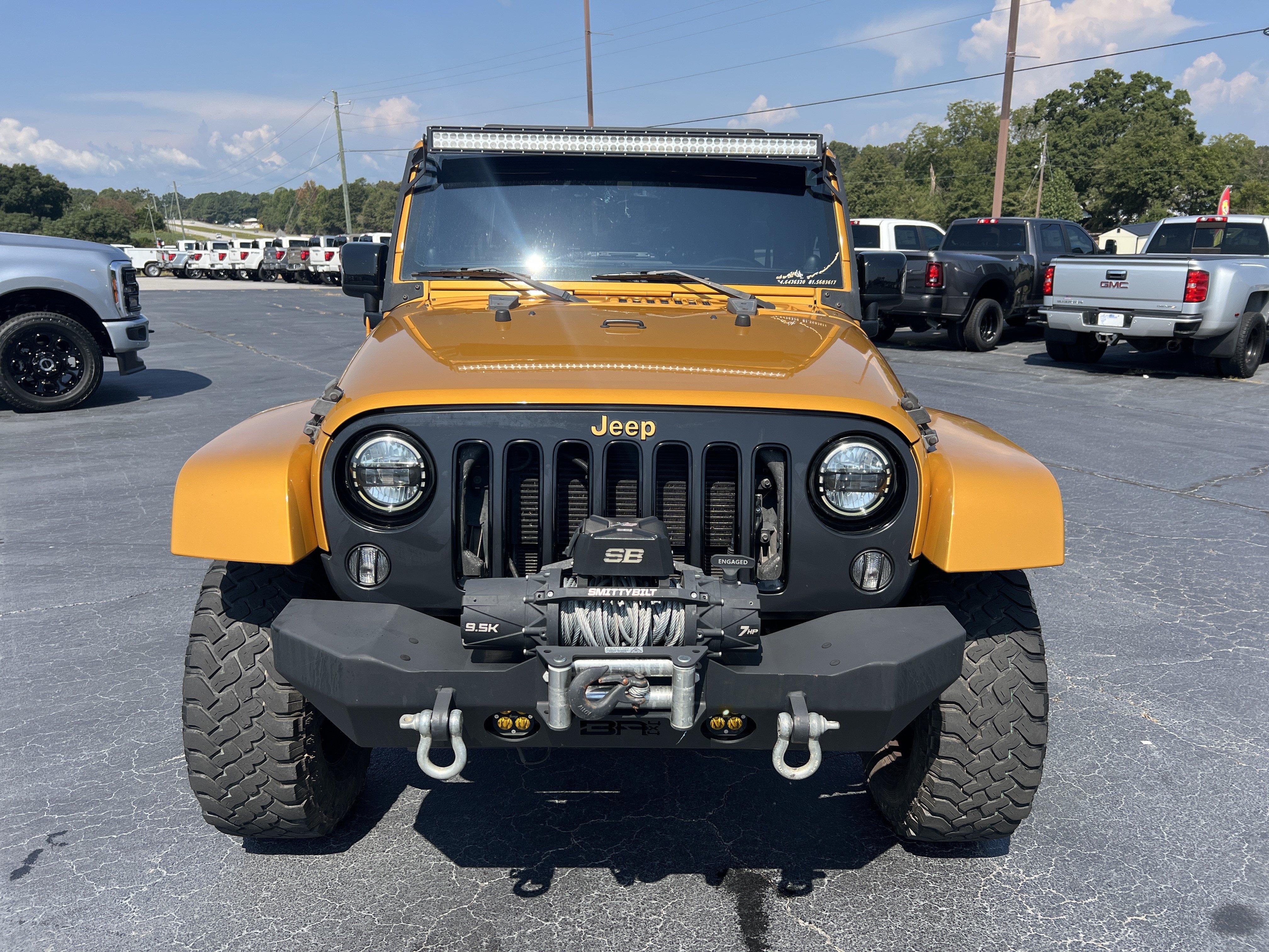 Used 2014 Jeep Wrangler Unlimited Sahara AWD/4WD image 3