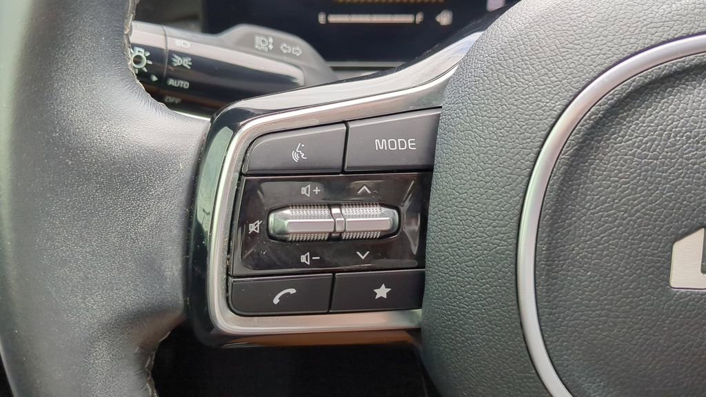 Used 2024 Kia Sorento S FWD image 19