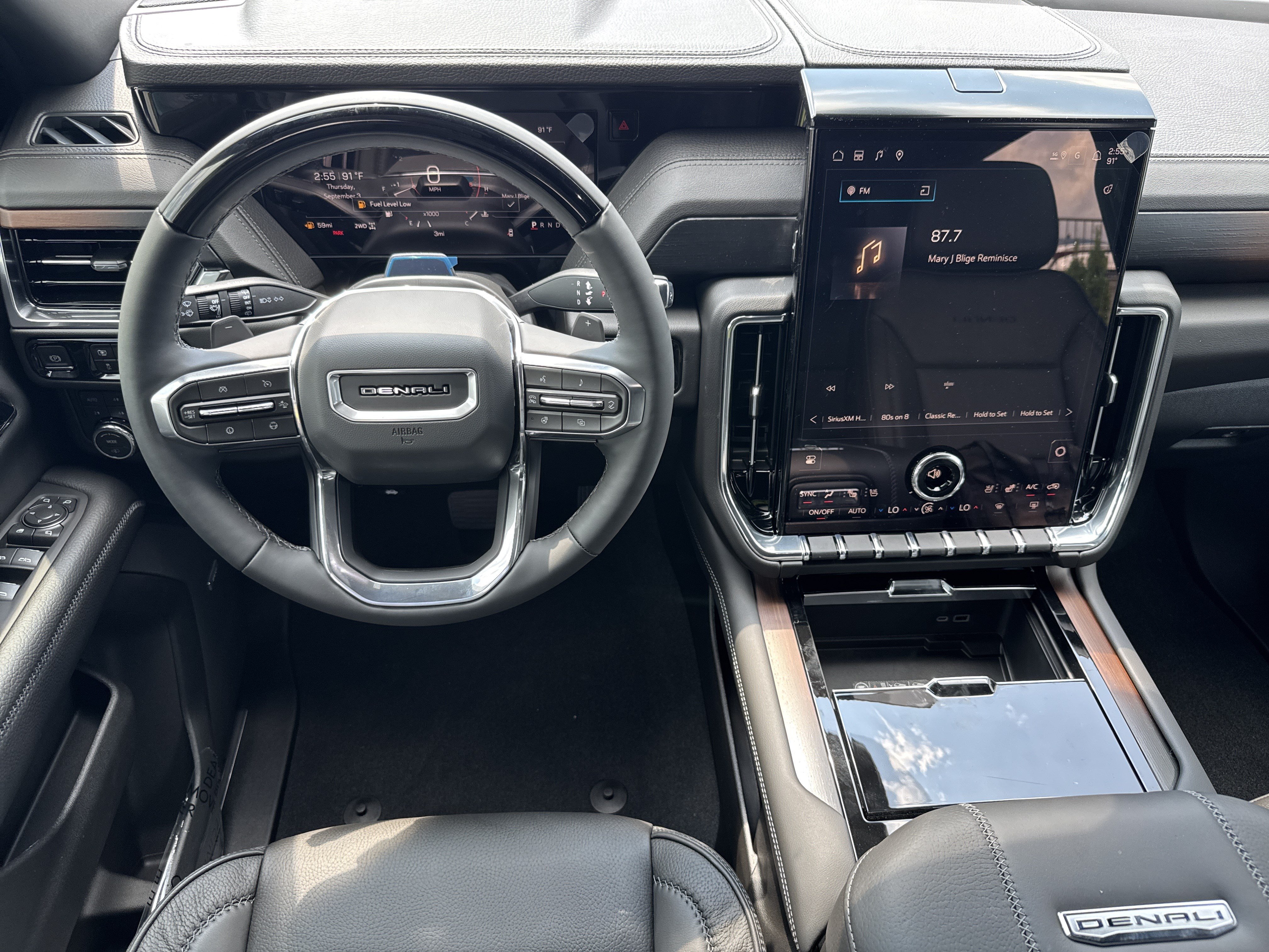 New 2026 GMC Yukon XL Denali w/ Denali Reserve Package AWD/4WD image 17