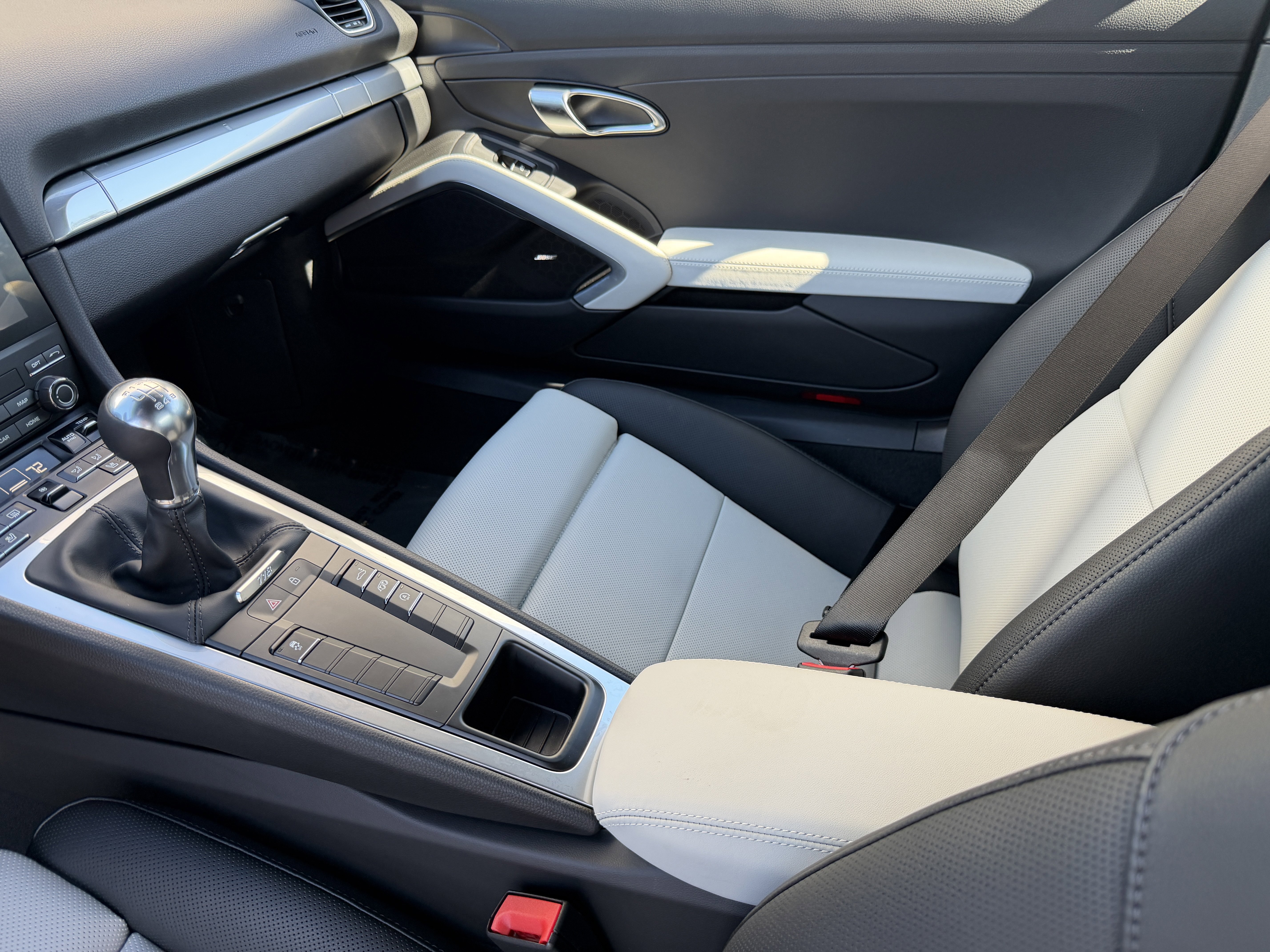 Certified 2025 Porsche 718 Cayman image 18