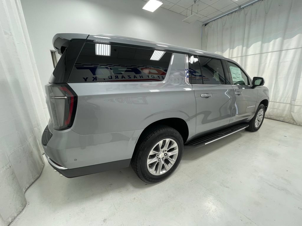 New 2026 Chevrolet Suburban Premier w/ Sun And Tow Package AWD/4WD image 4