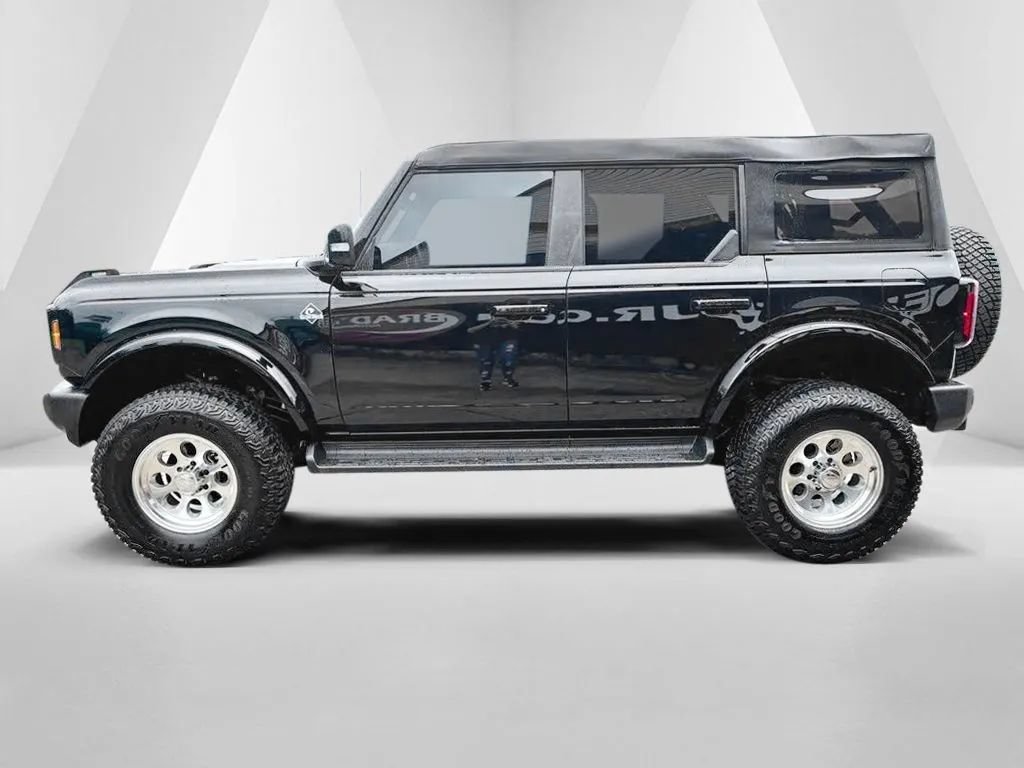Used 2025 Ford Bronco Outer Banks AWD/4WD image 4