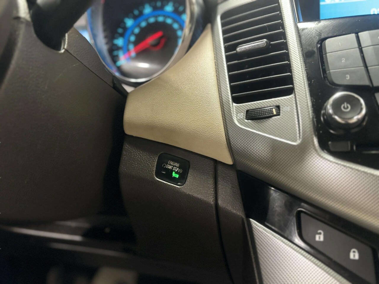 Used 2012 Chevrolet Cruze LTZ image 26