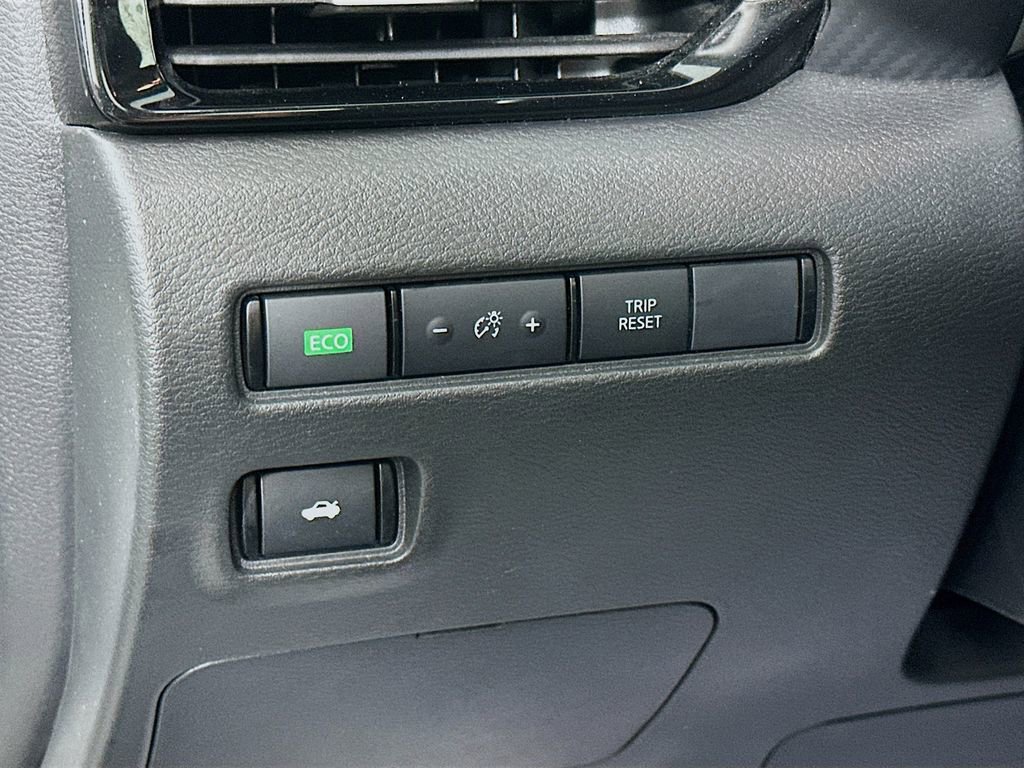 Certified 2024 Nissan Sentra SV FWD image 15