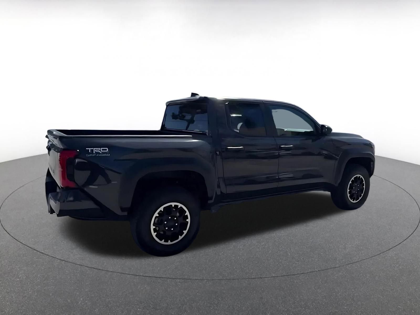 Used 2025 Toyota Tacoma TRD Off-Road image 15