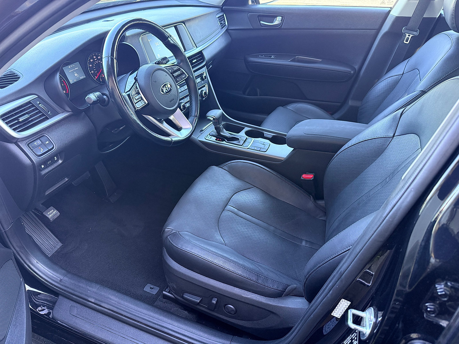 Used 2020 Kia Optima SE FWD image 30
