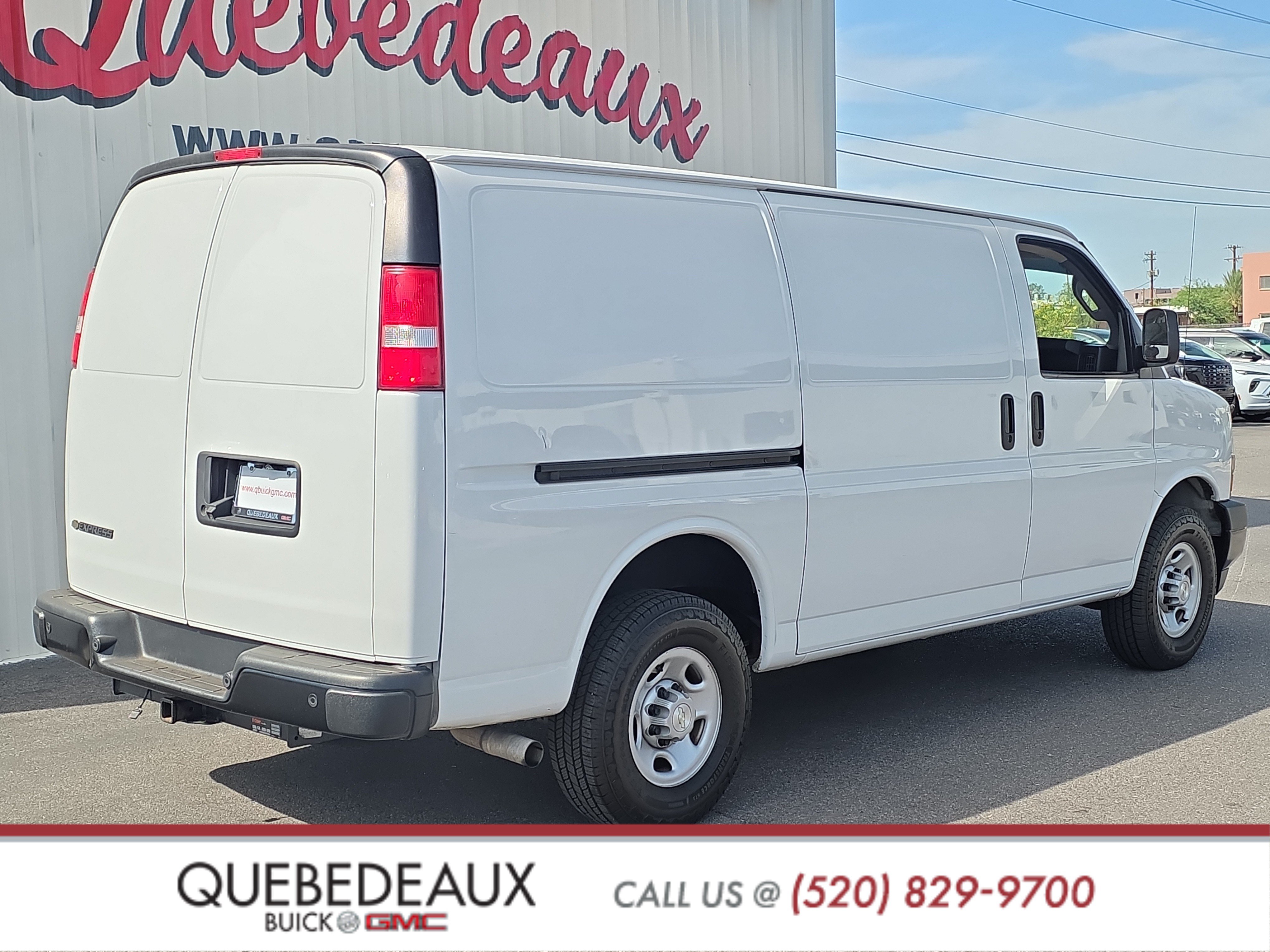 Used 2021 Chevrolet Express 2500 w/ Driver Convenience Package RWD image 7