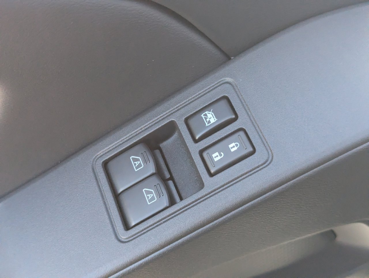 New 2027 Nissan Frontier S RWD image 14