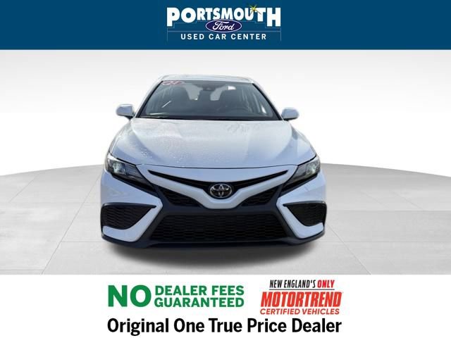 Used 2024 Toyota Camry SE image 9