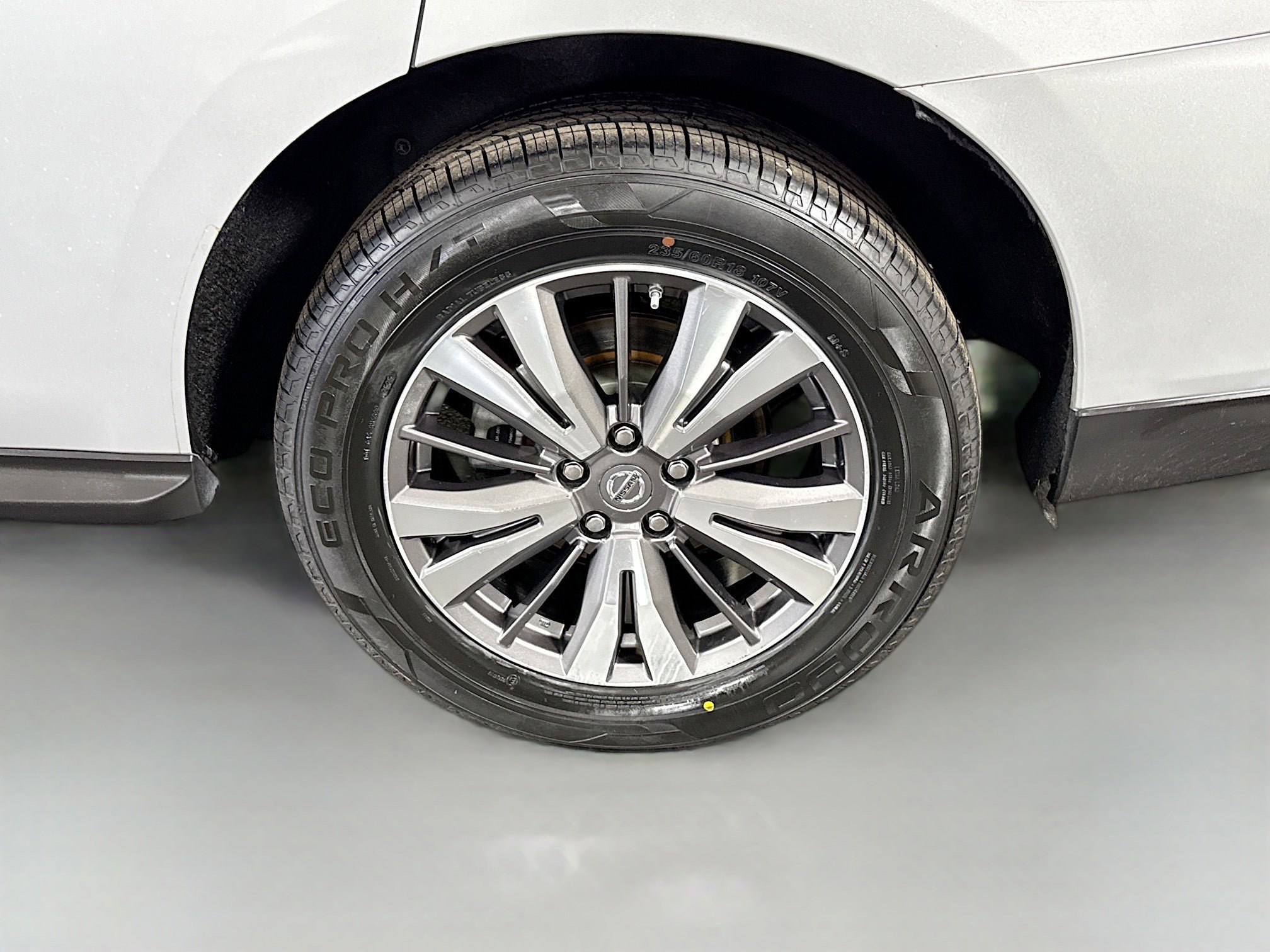 Used 2019 Nissan Pathfinder SV image 37