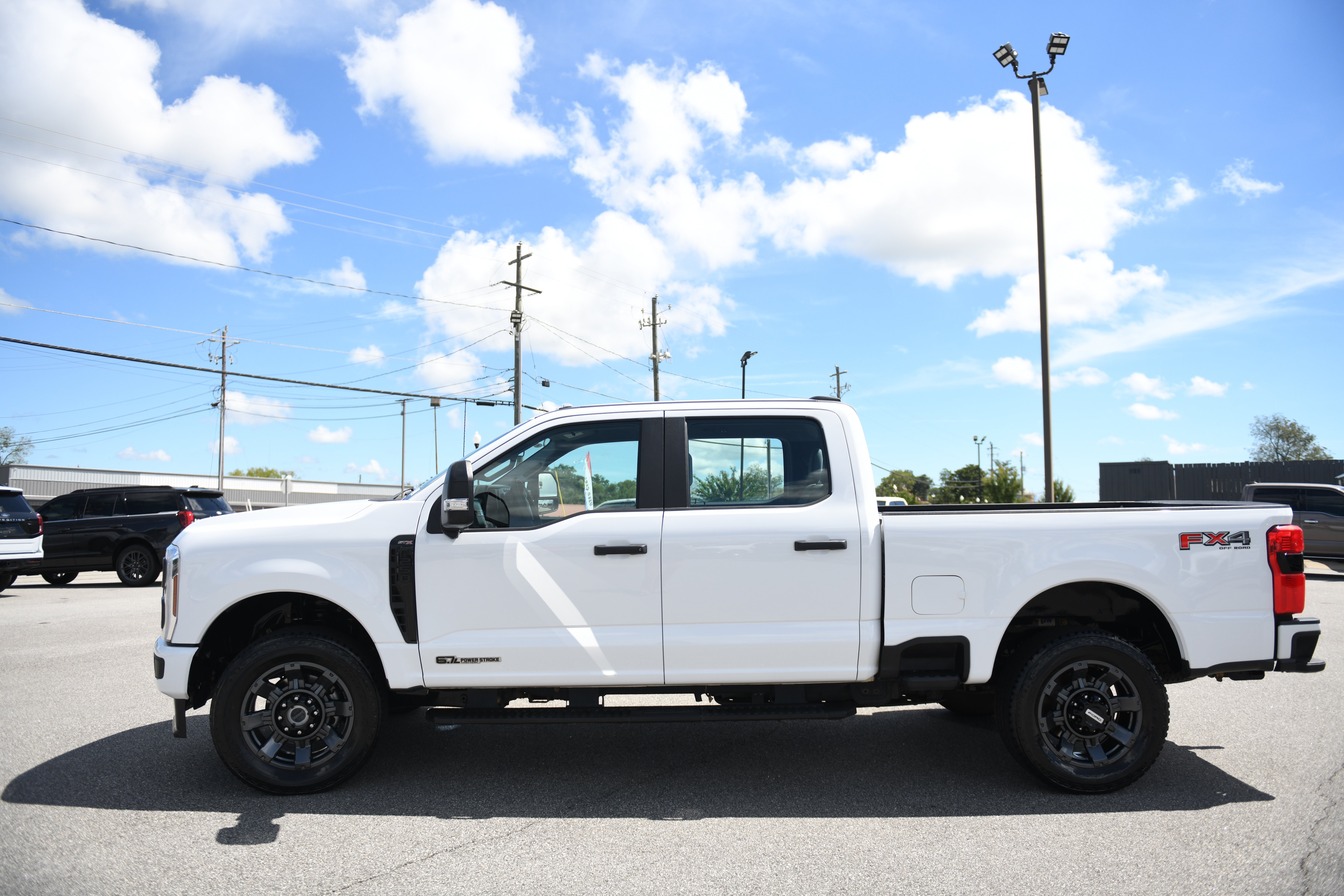 Used 2024 Ford F250 XL w/ STX Appearance Package AWD/4WD image 6
