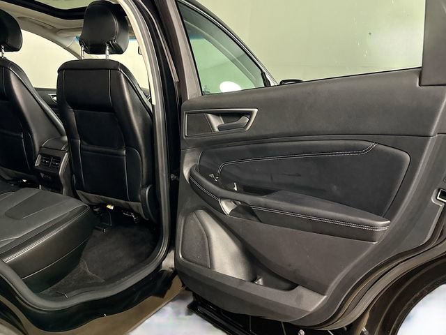 Used 2015 Ford Edge Titanium w/ Equipment Group 301A image 42