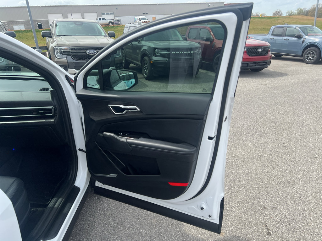 Used 2024 Kia Sportage X-Line w/ X-Line Premium Package image 17