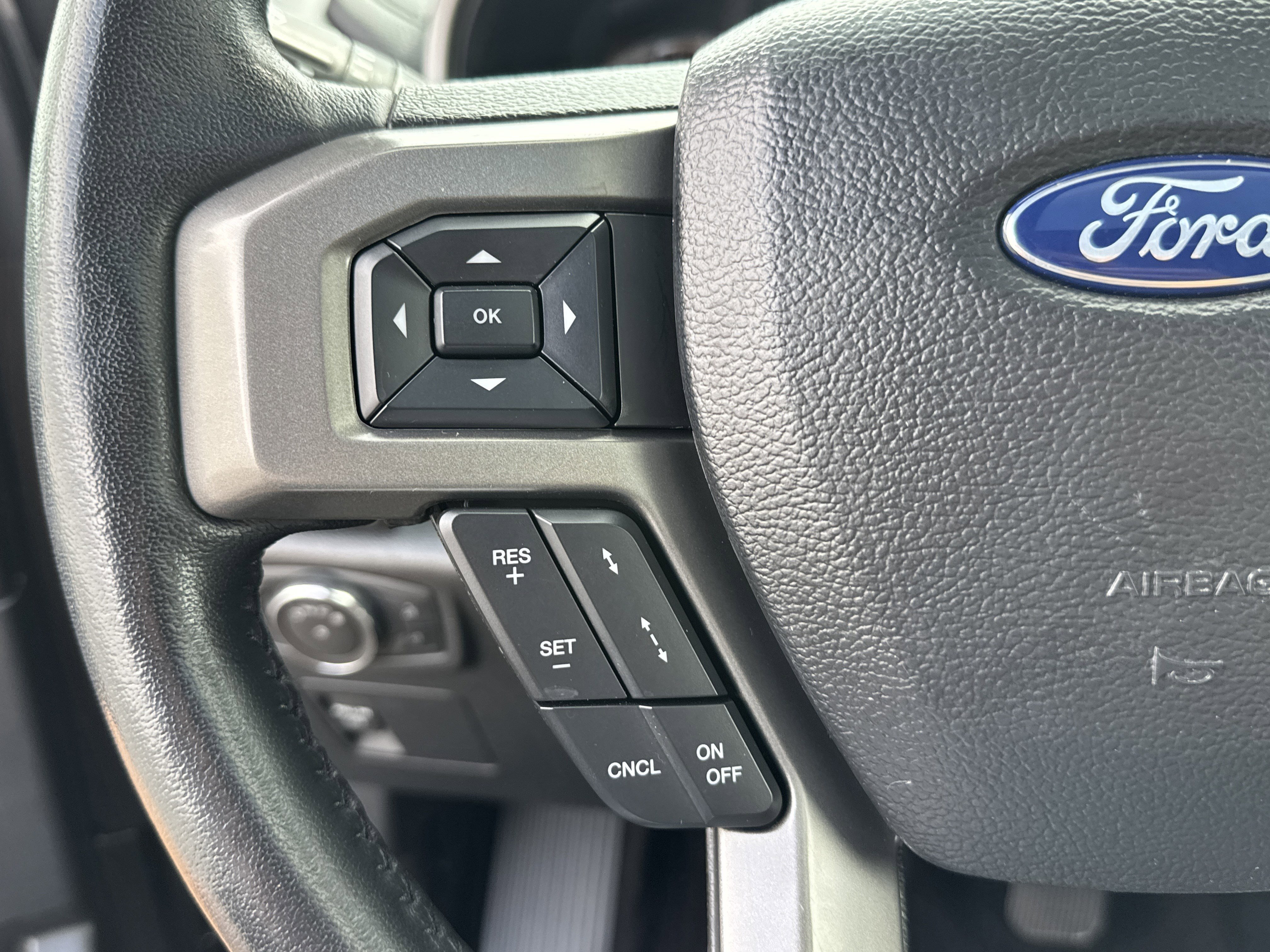 Used 2021 Ford Expedition XLT image 32