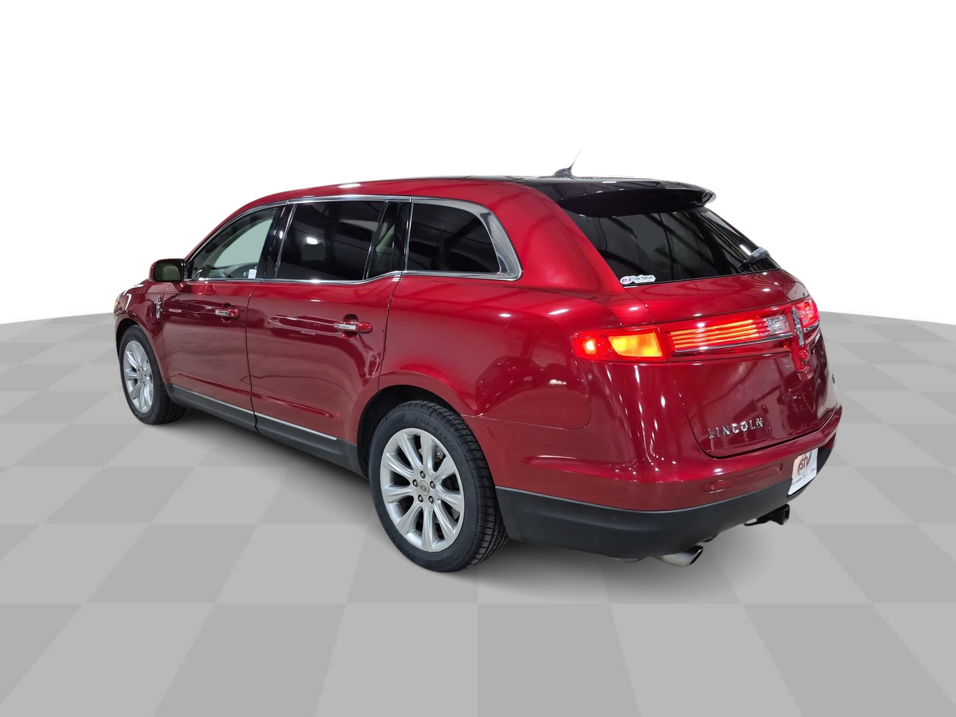 Used 2018 Lincoln MKT AWD image 7