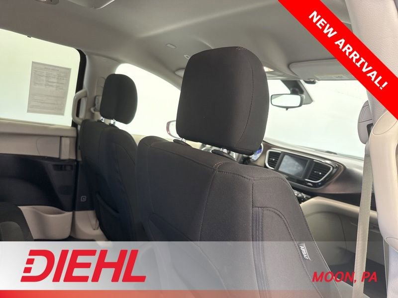 Used 2018 Chrysler Pacifica Touring Plus w/ Tire & Wheel Group image 14