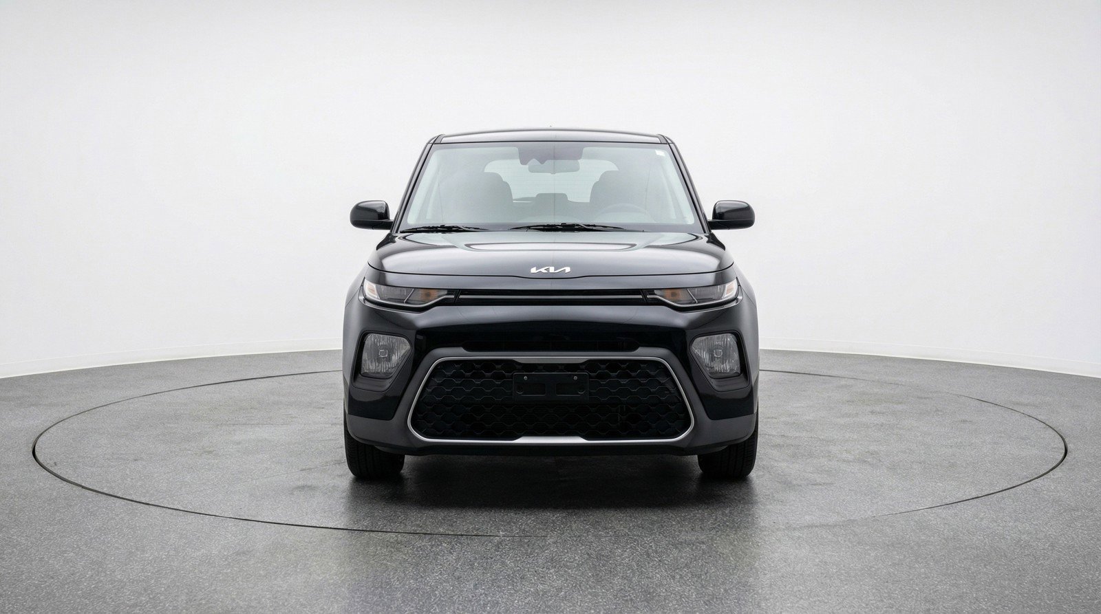 Used 2025 Kia Soul LX w/ LX Technology Package FWD image 2
