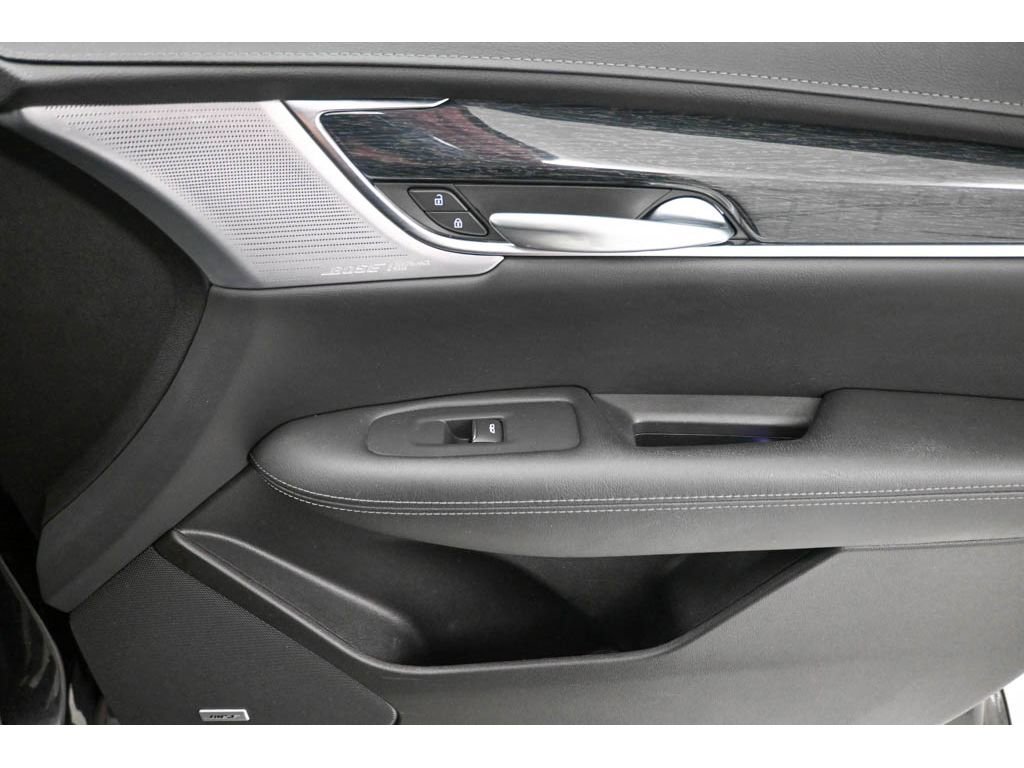 Certified 2022 Cadillac XT5 Premium Luxury image 17