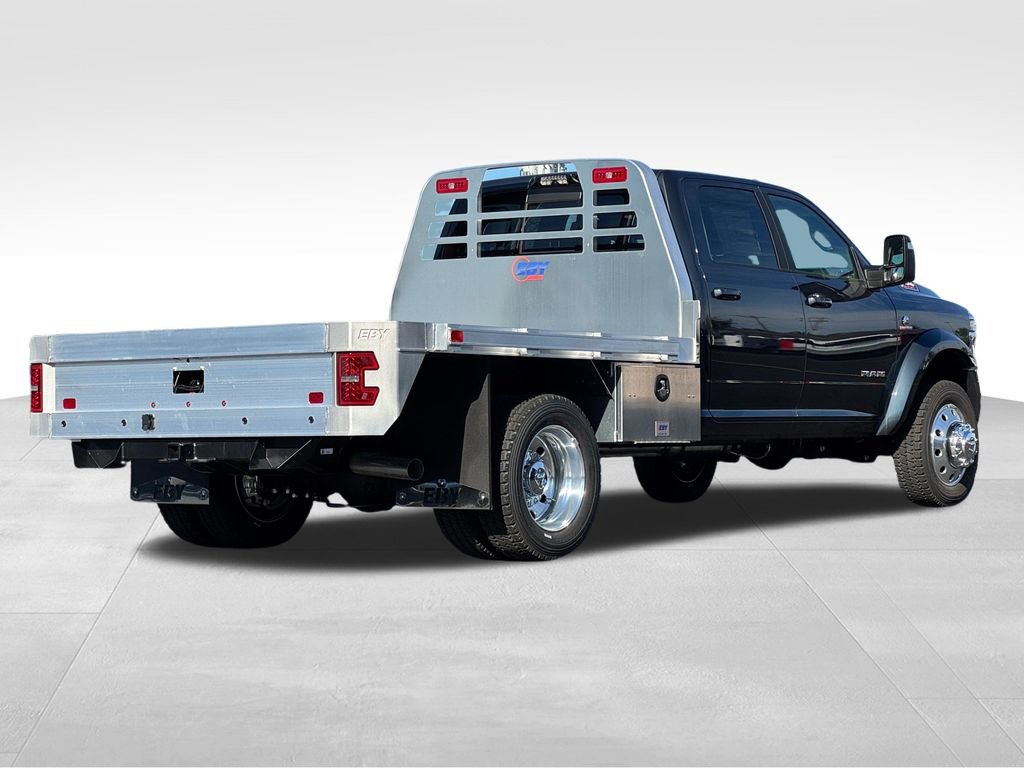 New 2026 RAM 4500 4x4 Crew Cab DRW w/ Laramie Trim Package image 7