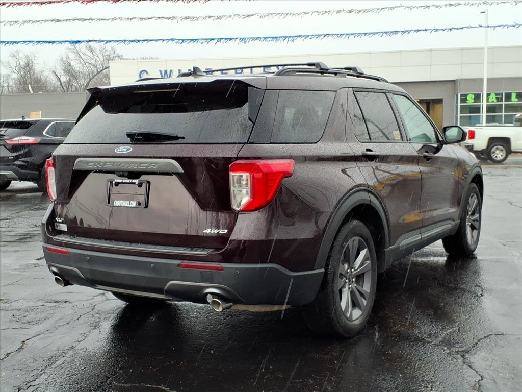 Certified 2022 Ford Explorer XLT w/ Equipment Group 202A image 7